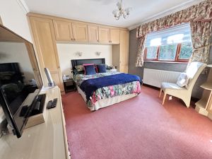 Bedroom- click for photo gallery